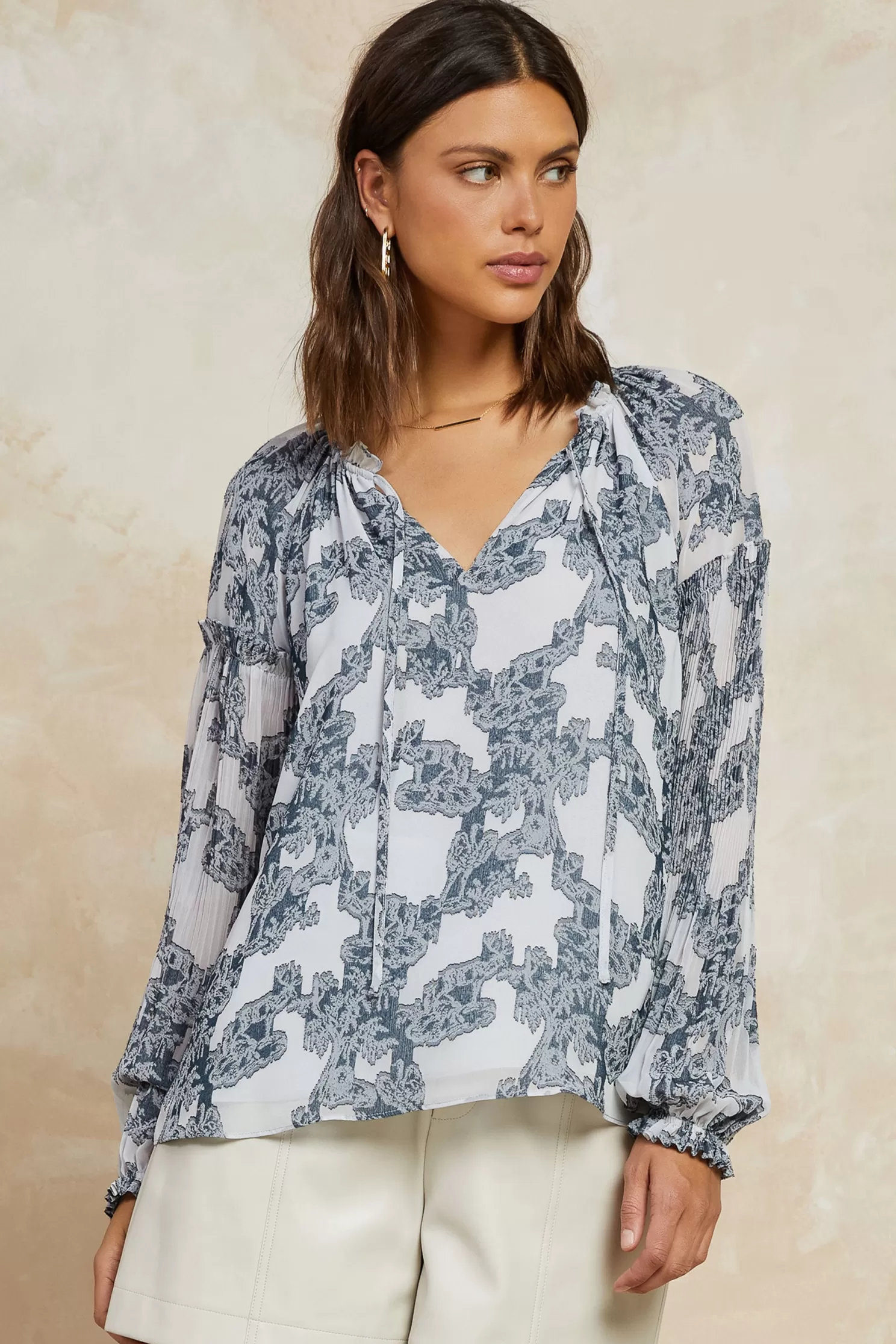 Discount Abstract Motif Blouse Blouses | Long Sleeve Tops