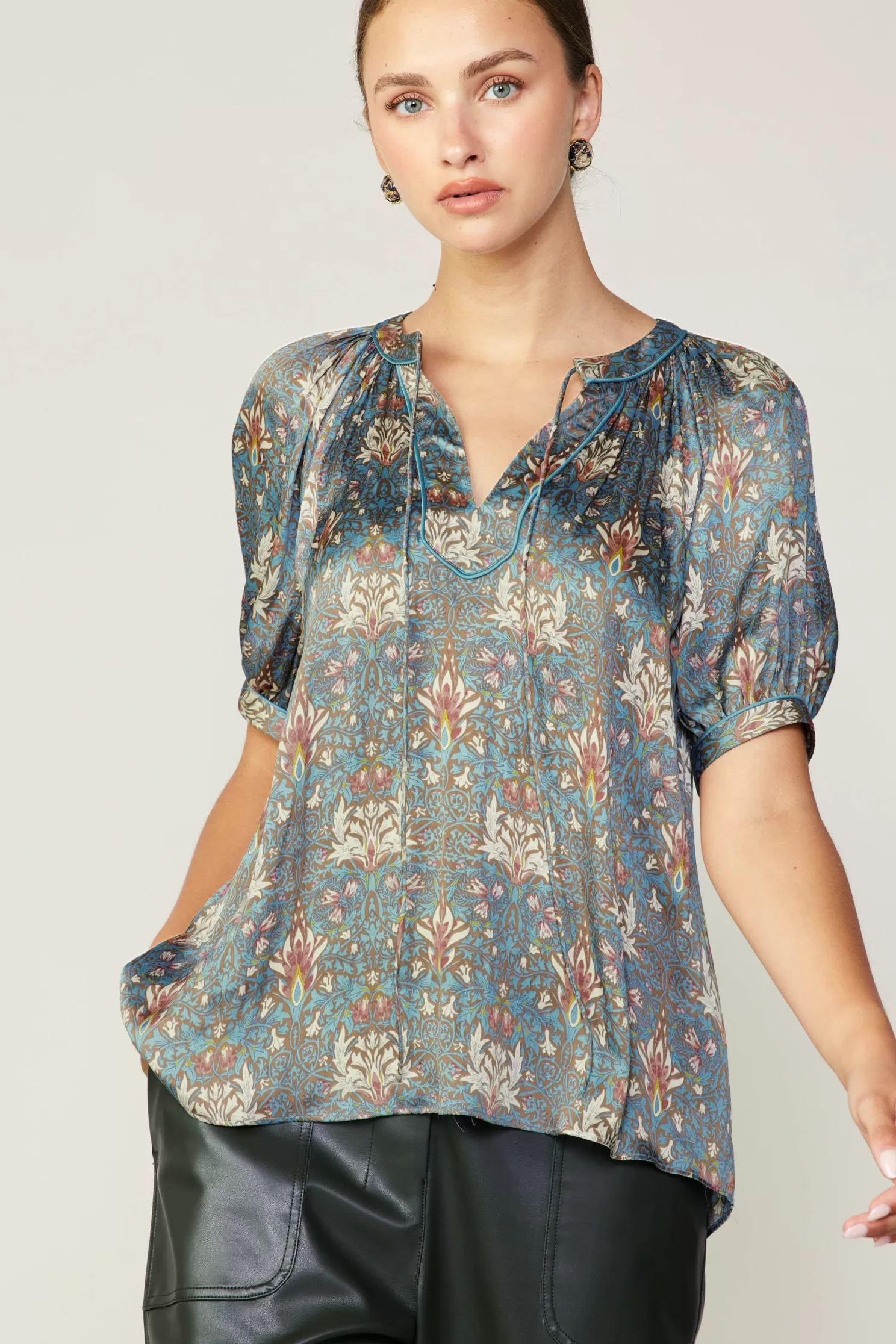 Hot Floral Nouveau Split Neck Blouse Blouses | Short Sleeve Tops